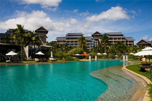 忘记10年前的感情什么歌（十多年都忘记不了一个人是爱吗）